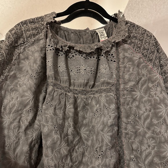 Lace Work Gabriella Blouse - Picture 4 of 7